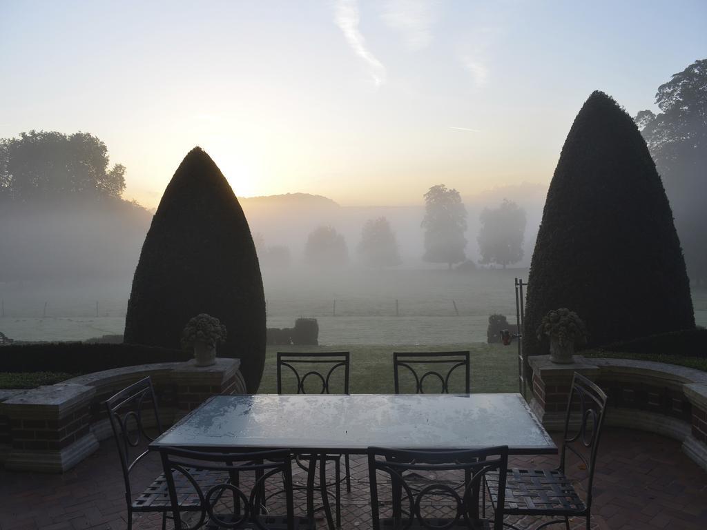 Chateau De Bouelles Bed & Breakfast Neufchâtel-en-Bray Екстериор снимка
